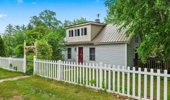 648 Raymond Rd, Chester, NH 03036