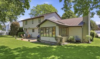 3501 N MORRISON St, Appleton, WI 54911