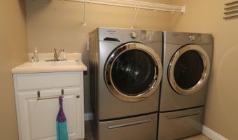 381 Woodside Ct, Batesville, IN 47006