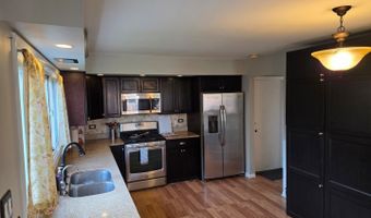 1719 W Lexington Dr, Arlington Heights, IL 60004