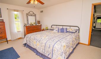 218 High St, Amsterdam, OH 43903