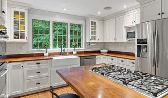 4 Russell Hill Rd, Brookline, NH 03033