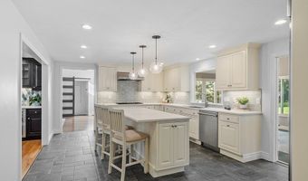 6 Candida Ln, Acton, MA 01720