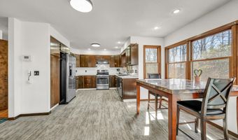 11 Spruce Mountain Trl, Danbury, CT 06810