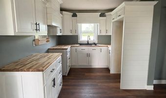 598 GILCHRIST Rd, Adamsville, TN 38310