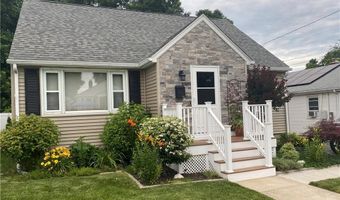 18 Lyman Ave, Johnston, RI 02919