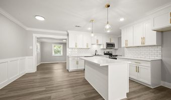 7658 Gov Blanchard Dr, Baton Rouge, LA 70811