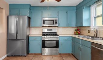 25 Manville Hill Rd, Cumberland, RI 02864