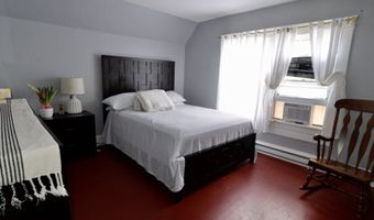 12 Division St, Danbury, CT 06810