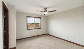 4825 Chainview Dr NW, Alexandria, MN 56308
