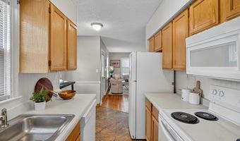 2741 57th St, Des Moines, IA 50310