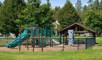 61202 Dayspring Dr, Bend, OR 97702