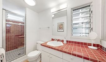 3746 Pukalani Pl, Honolulu, HI 96816