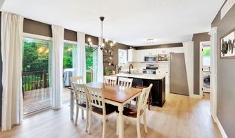 416 Country Hills Dr, Augusta, KS 67010