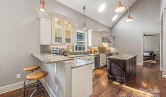 723 E 35th St, Charlotte, NC 28205