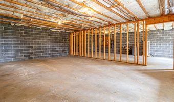 21030 Skyward Dr, Abingdon, VA 24211