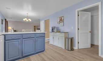 78 Dolphin Cir E, Bayville, NJ 08721