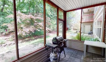 1408 Fox Pointe Cir, Ann Arbor, MI 48108