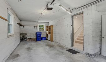 7607 MARYKNOLL Ave, Bethesda, MD 20817