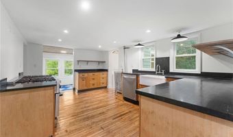 201 Plainfield Pike, Foster, RI 02825