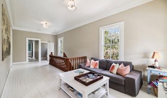 107 Ave B, Apalachicola, FL 32320