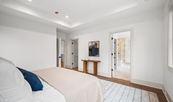 2133 N OAKLAND St, Arlington, VA 22207