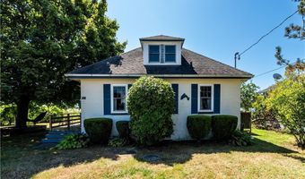 39 Franks Neck Rd, Narragansett, RI 02882