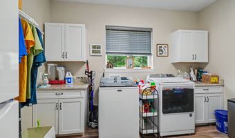 125 Rolling Hills Blvd, Alvord, TX 76225