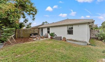 1093 HIBISCUS St, Atlantic Beach, FL 32233