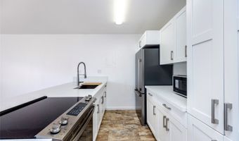 46-271 Kahuhipa St 301, Kaneohe, HI 96744