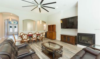 6331 VOYAGERS Pl, Apollo Beach, FL 33572
