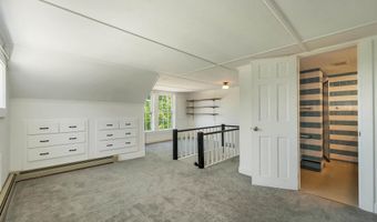 57 Roberts Cove Rd, Alton, NH 03809