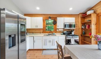 46 Log Cabin Dr, Cambridge, VT 05465