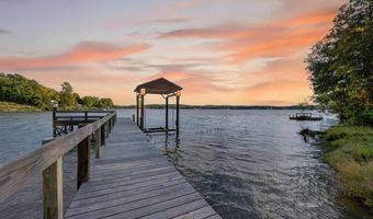 2543 Harbor View Rd, Camden, SC 29020