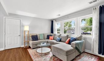 6333 Sheppard Dr, Affton, MO 63123