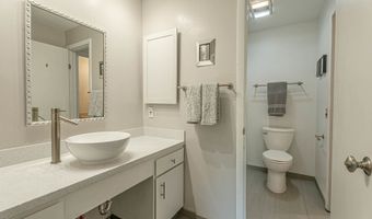 32 Whitcomb Cir, Madison, WI 53711