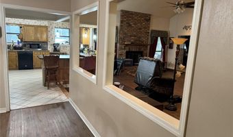 522 Twin Point Dr, Benton, LA 71006