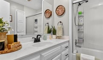 1869 Putnam Dr, Bartlesville, OK 74006