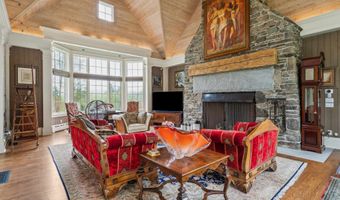 5893 Stage Rd, Barnard, VT 05031