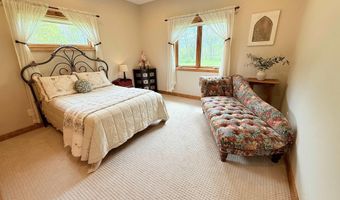 20 Mulberry Ln, Babbitt, MN 55731