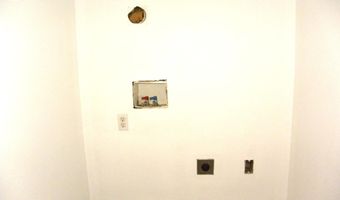 2096 Pat Ln A, Biloxi, MS 39531