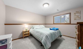 116 W Birchwood Dr, Brandon, SD 57005