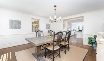 60 Old Wood Rd, Avon, CT 06001