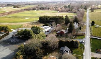 318 Mitchell's Ln, Middletown, RI 02871