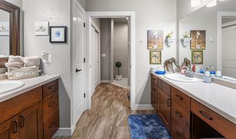 1860 N MARGARET St, Appleton, WI 54913
