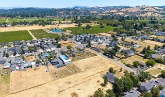 3829 Elwin Ln, Santa Rosa, CA 95403