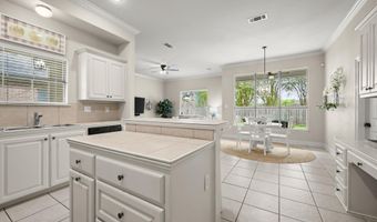 3076 Southbank Dr, Baton Rouge, LA 70810