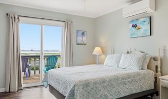 1116 E Fort Macon Rd, Atlantic Beach, NC 28512