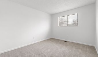 752 E St, Fernley, NV 89408