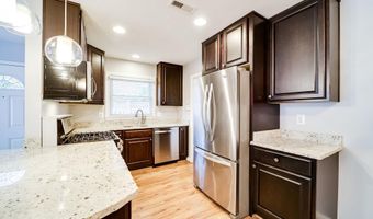 706 W GLEBE Rd, Alexandria, VA 22305